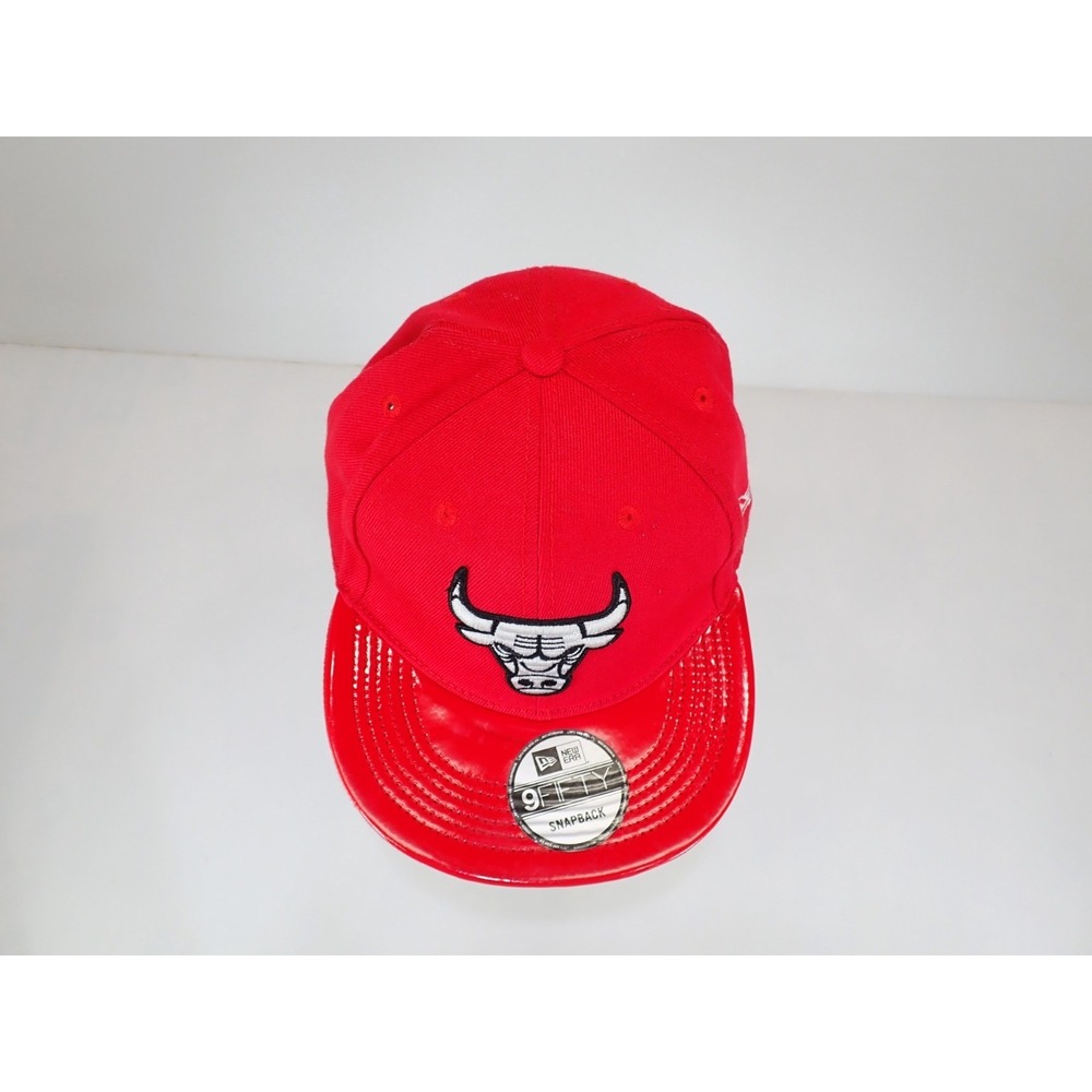 New Era 9FIFTY Chicago Bulls Snapback Hat Red Patent Leather Brim Cap NBA - Picture 2 of 9